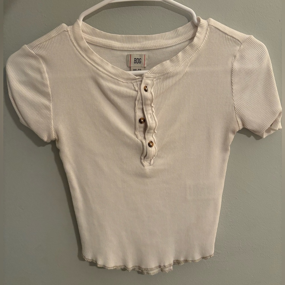 Tee